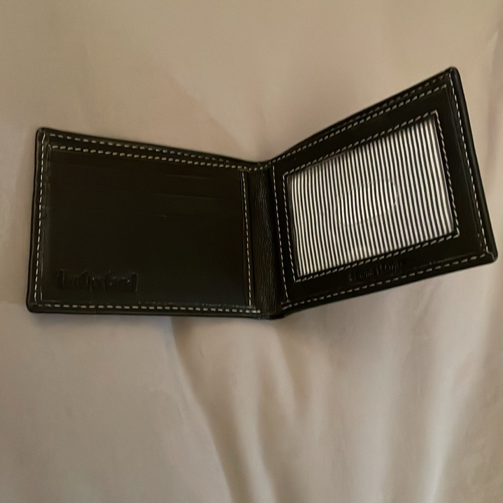 Wallet - Picture 2 of 5